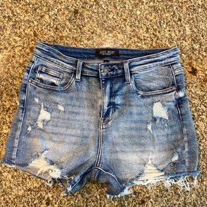 Judy Blue Shorts - Size L - High waisted.